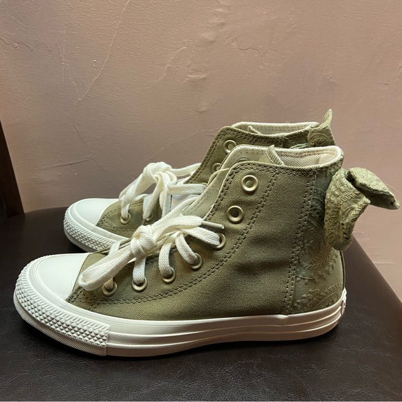 Converse Chuck Taylor All Star Bow Women's High Top Shoe - Picture 8 of 10